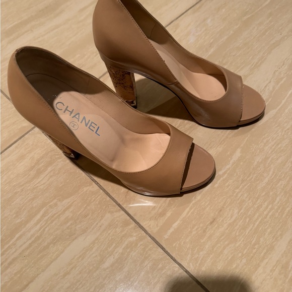 Chanel Beige Leather Open Toe Chain Heel Pump - Picture 2 of 6